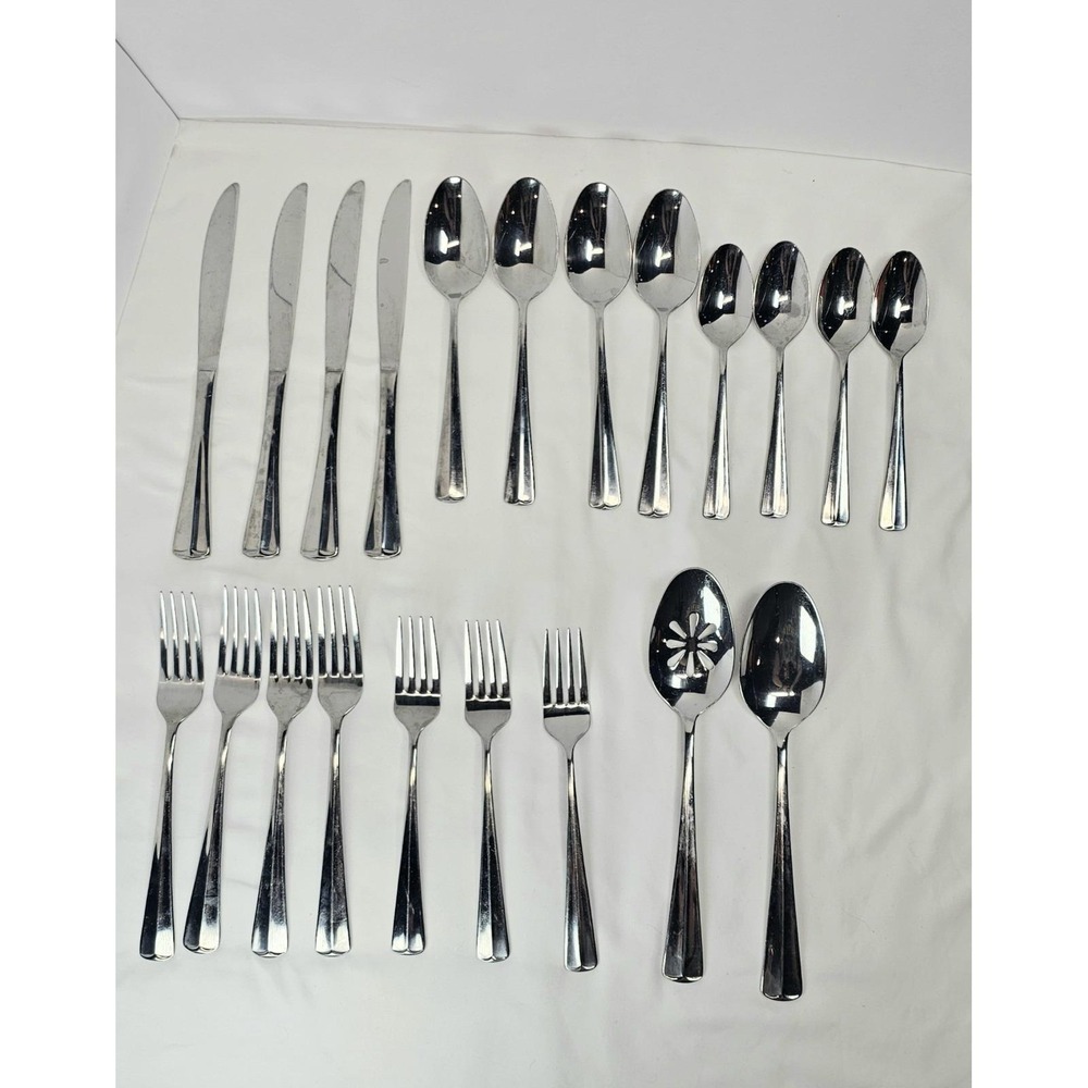 Wallace Sadie 21 Pc Flatware Set Stainless Silverware Forks‎ Knives Spoons